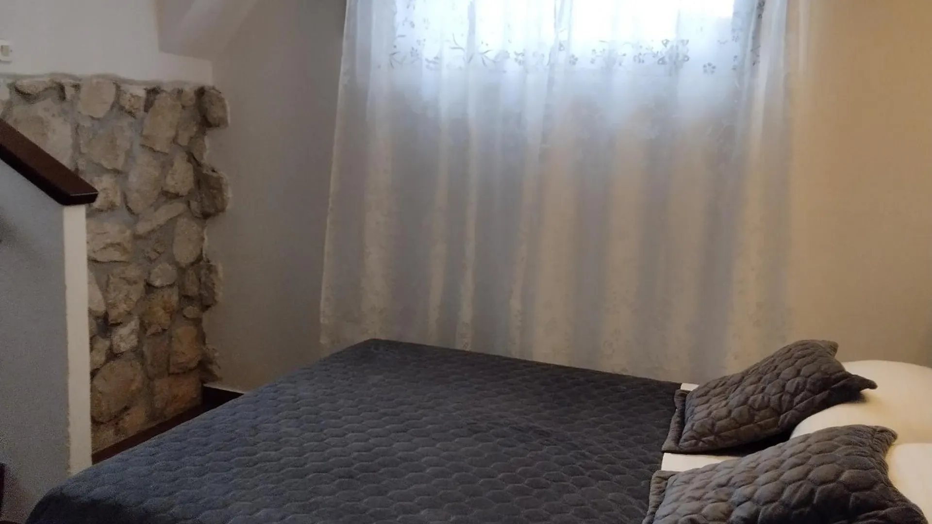 Old Town Lux Apartment Baska